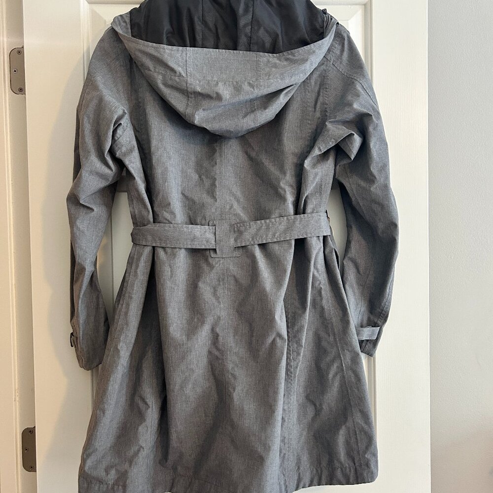 REI Co-Op La Selva Raincoat | Heathered Gray | Belted Trench Coat